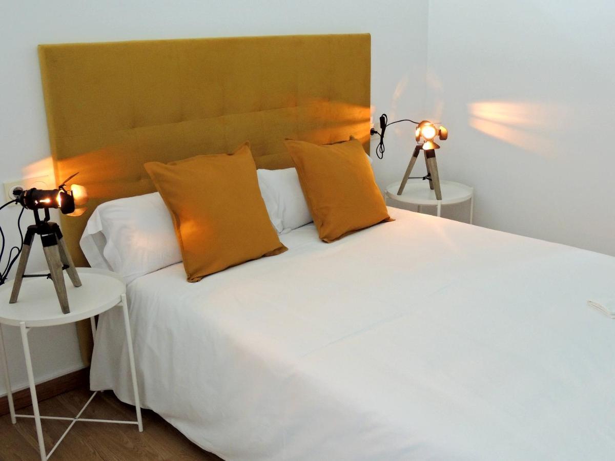 Casa Aurea-Apartamento Zona Antigua,Parking Y Wifi By Delabra Apartments Oviedo Eksteriør billede